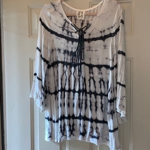 Flowy tie-dye print blouse
